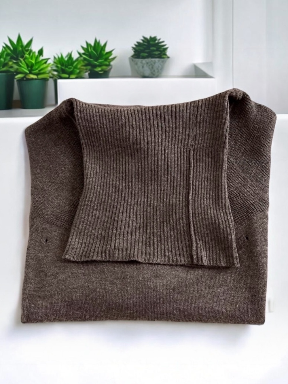 Banana Republic Soft Cotton/Silk/Polyester Blend Brown Turtleneck Sweater